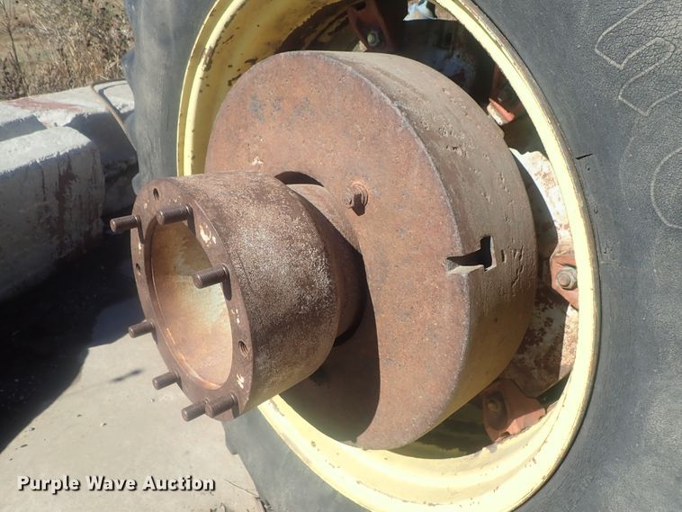 image for item GN9182 1984 Ford TW25  MFWD tractor