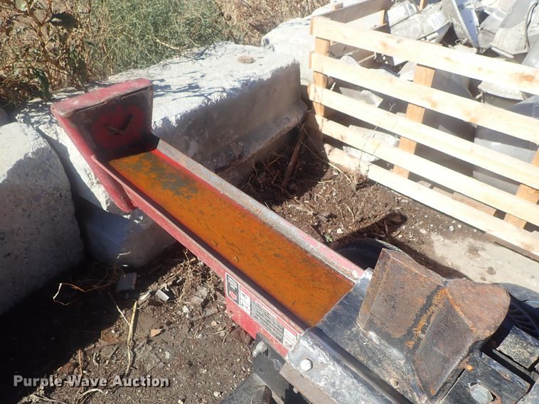 image for item GN9183 Swisher log splitter