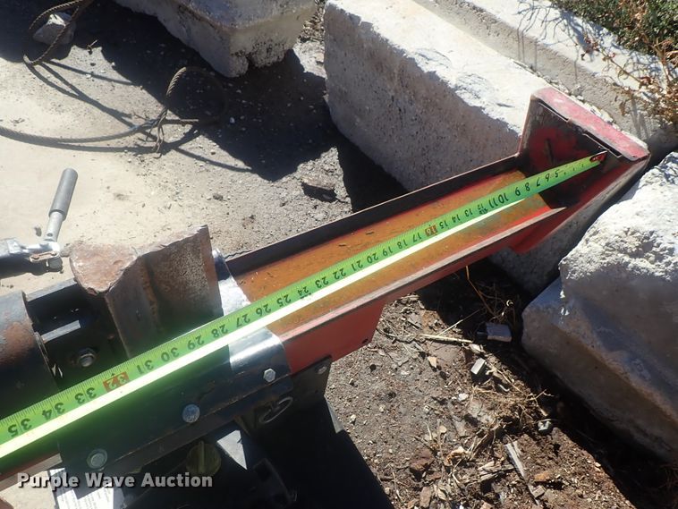 image for item GN9183 Swisher log splitter