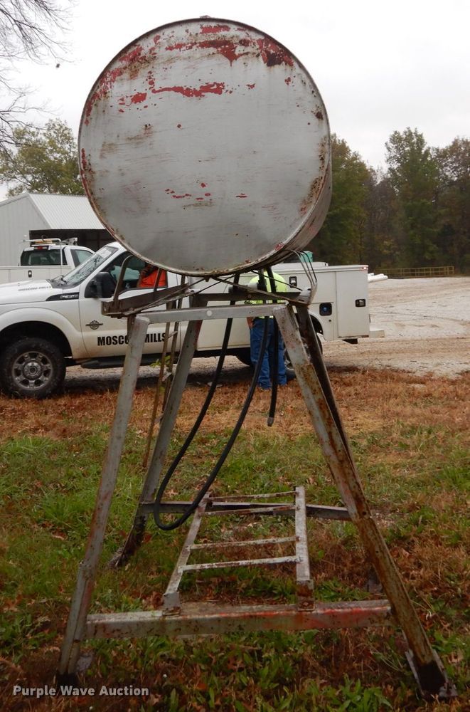 image for item GR9966 300 gallon fuel tank