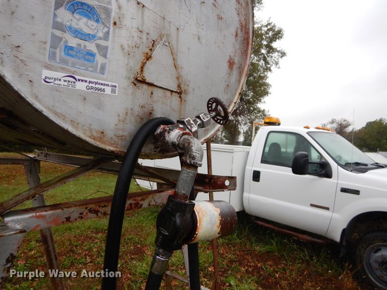 image for item GR9966 300 gallon fuel tank