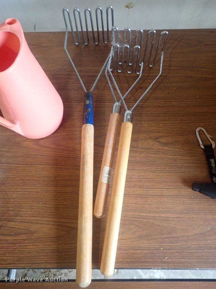 image for item GX9614 Restaurant equipment and supplies