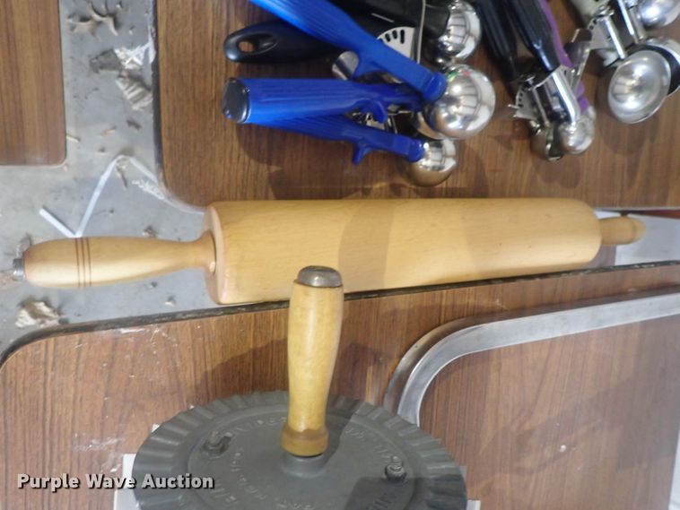 image for item GX9614 Restaurant equipment and supplies