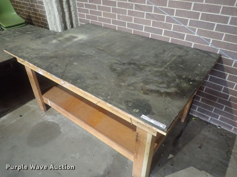 image for item GX9616 Shop table