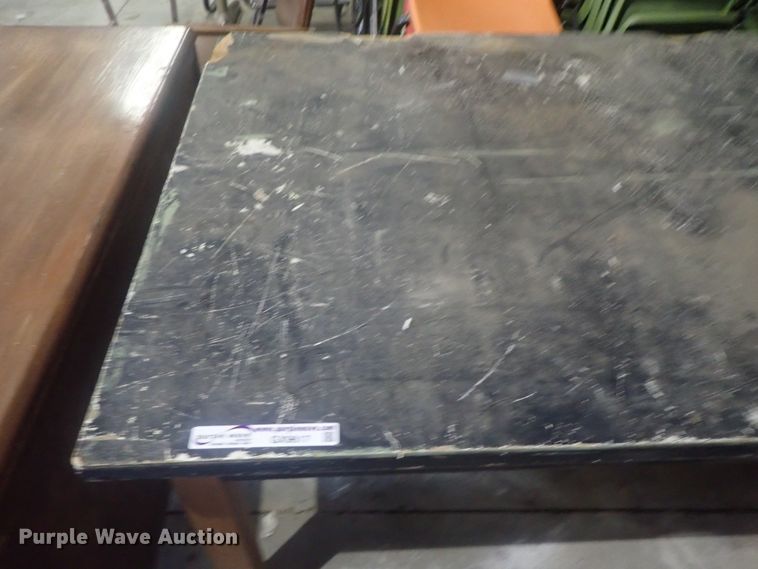 image for item GX9617 Shop table