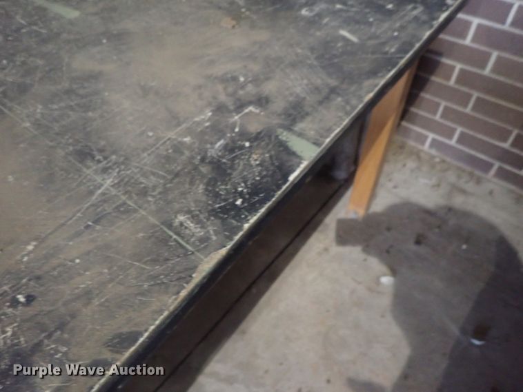 image for item GX9617 Shop table