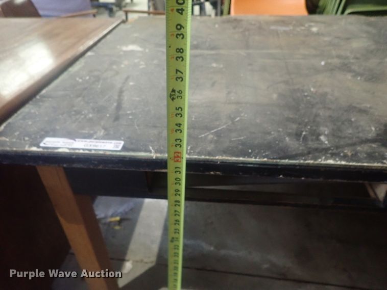 image for item GX9617 Shop table