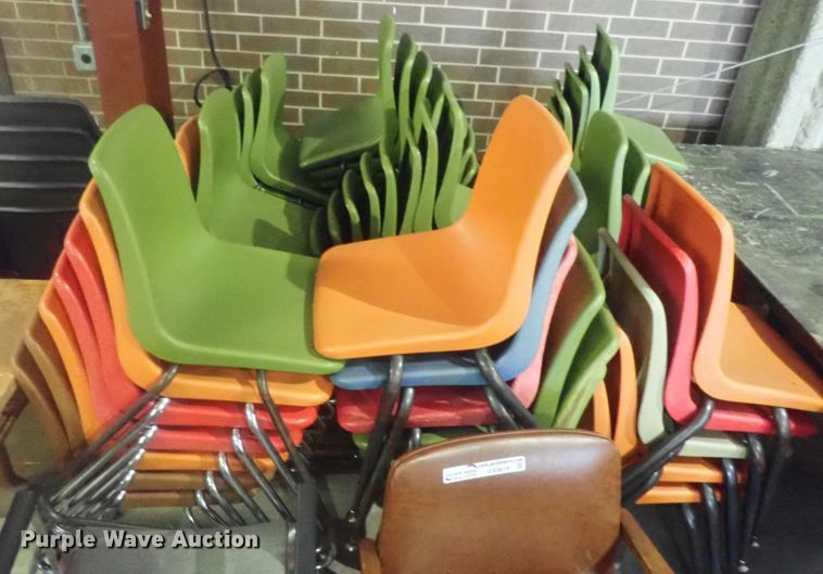 image for item GX9619 Approximately 80 chairs
