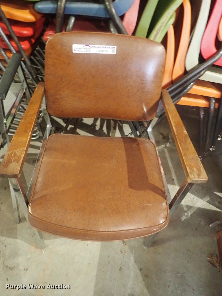 image for item GX9619 Approximately 80 chairs