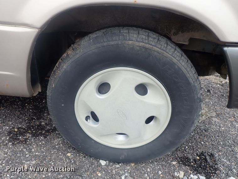 image for item GX9628 1997 Ford Aerostar  van