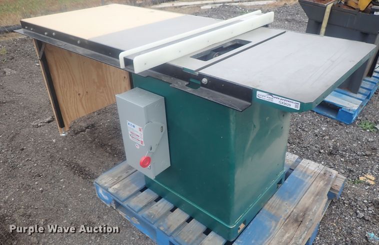image for item GX9629 Grizzly G5959 12" table saw