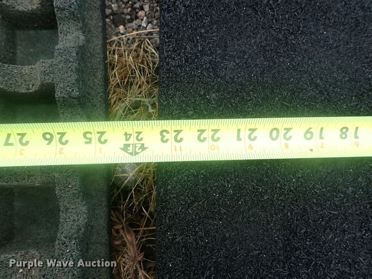 image for item GX9631 Approximately 600 rubber floor tiles