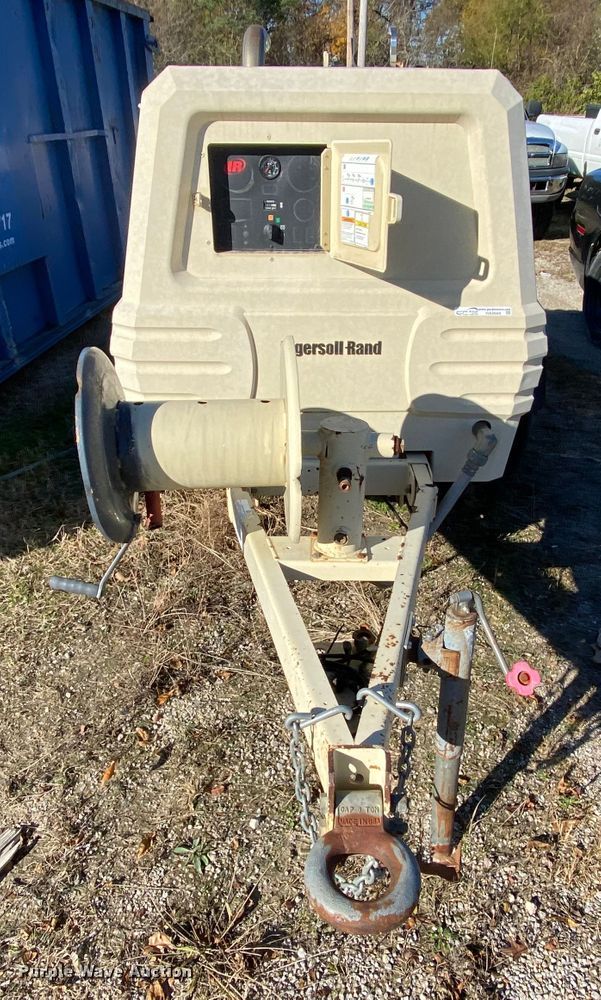 image for item HA9684 2004 Ingersoll Rand P185WIR  air compressor