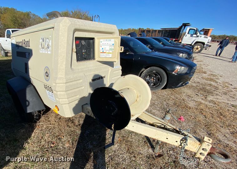 image for item HA9684 2004 Ingersoll Rand P185WIR  air compressor