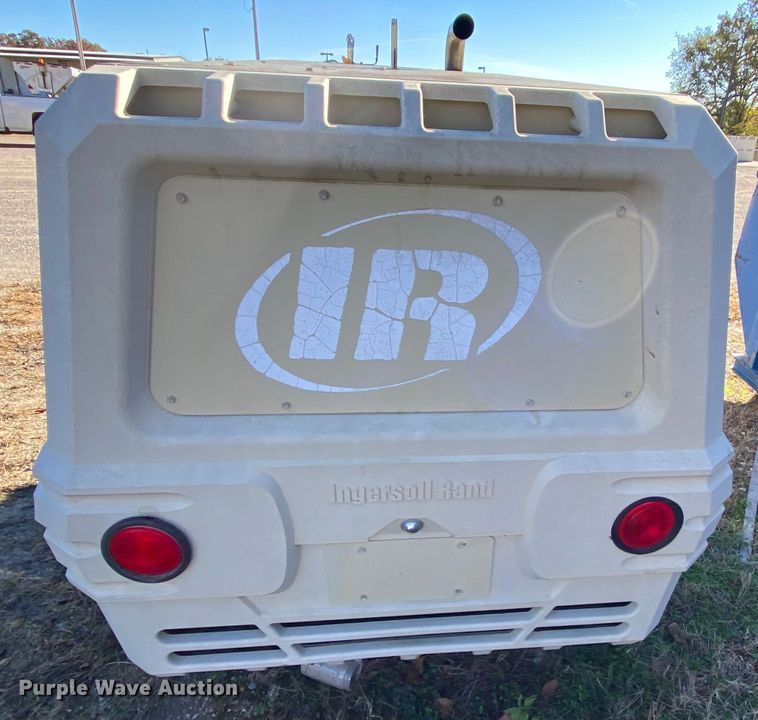 image for item HA9684 2004 Ingersoll Rand P185WIR  air compressor
