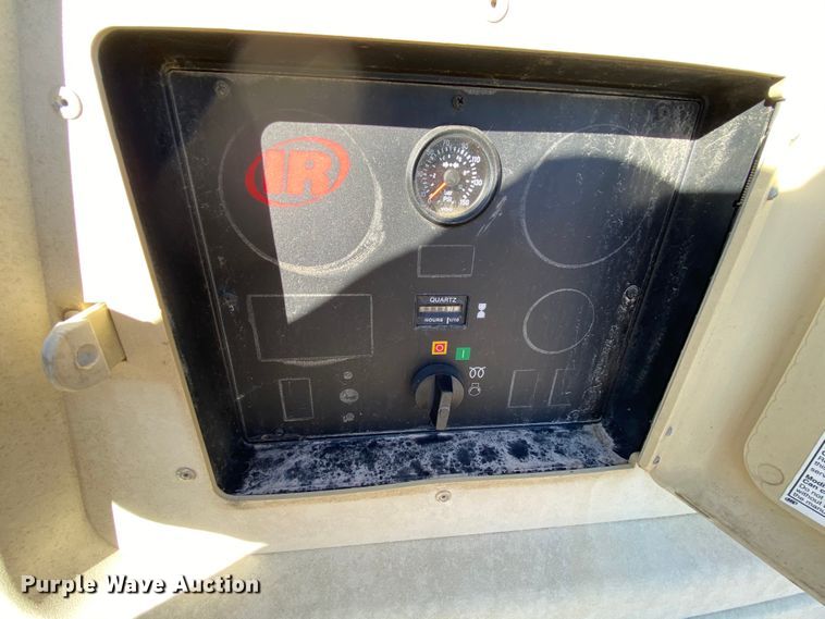 image for item HA9684 2004 Ingersoll Rand P185WIR  air compressor
