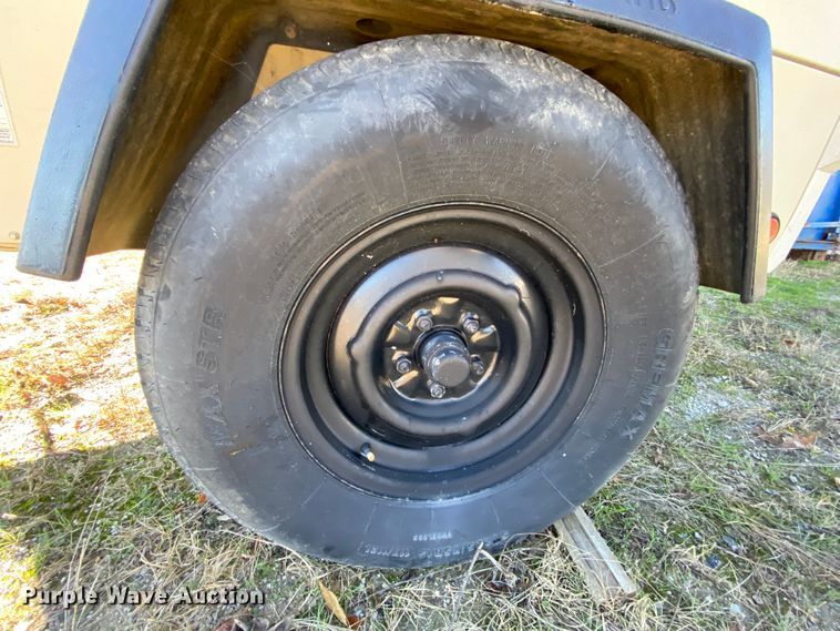 image for item HA9684 2004 Ingersoll Rand P185WIR  air compressor