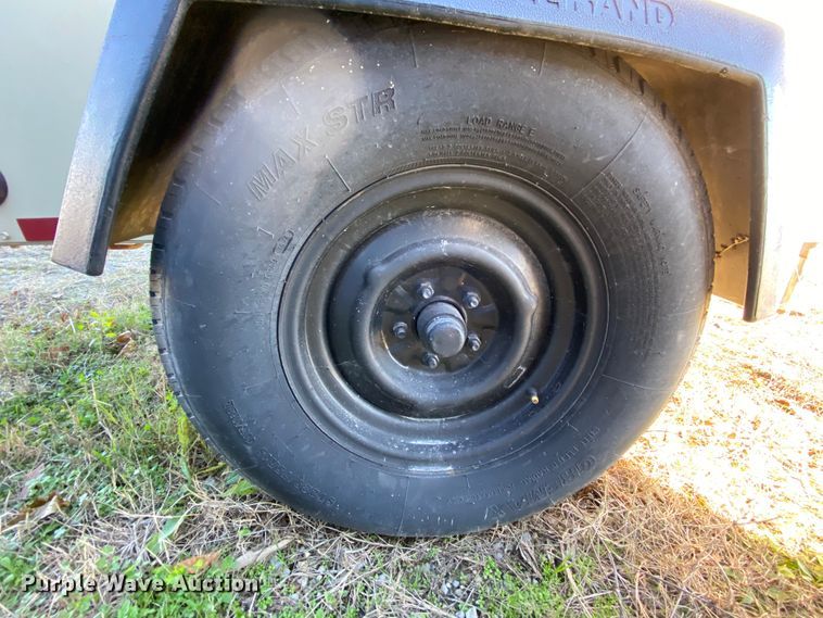 image for item HA9684 2004 Ingersoll Rand P185WIR  air compressor