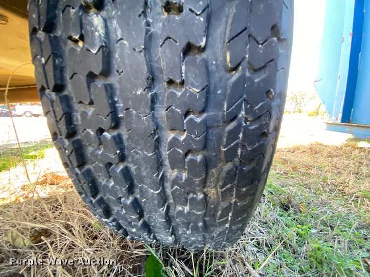 image for item HA9684 2004 Ingersoll Rand P185WIR  air compressor