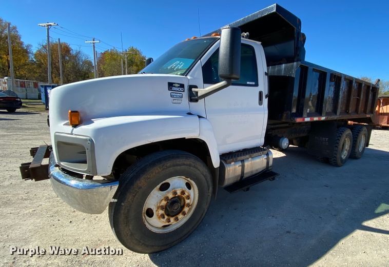 image for item HA9699 2006 Chevrolet C8500 dump truck