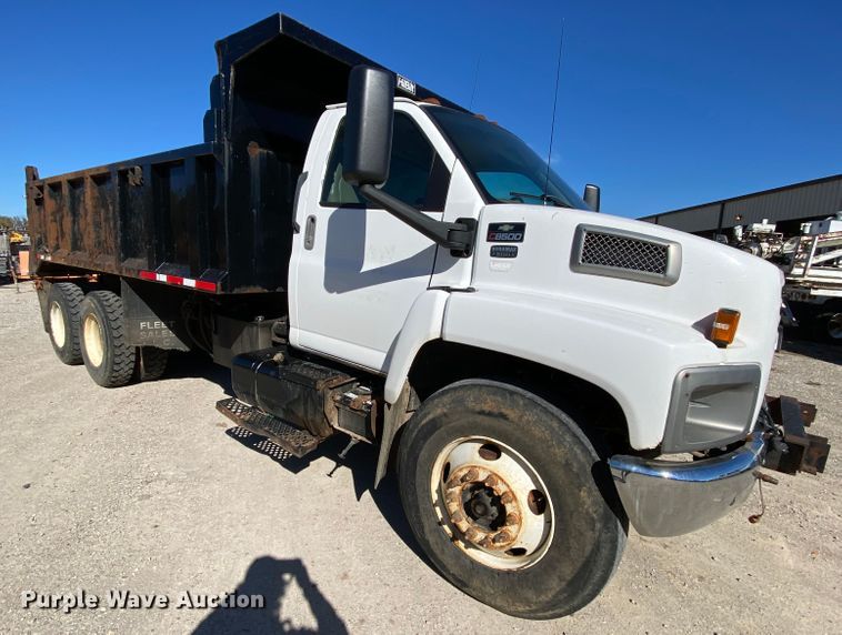 image for item HA9699 2006 Chevrolet C8500 dump truck