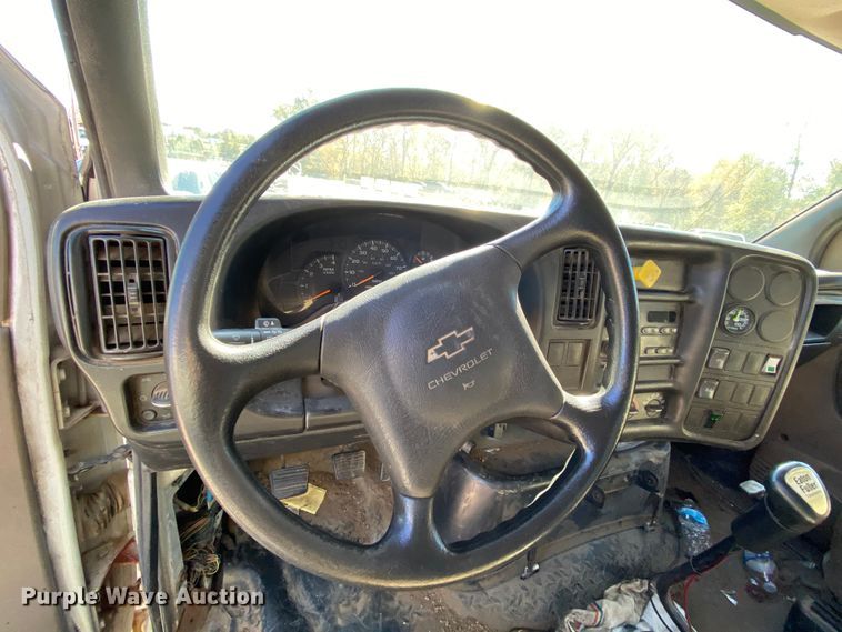 image for item HA9699 2006 Chevrolet C8500 dump truck