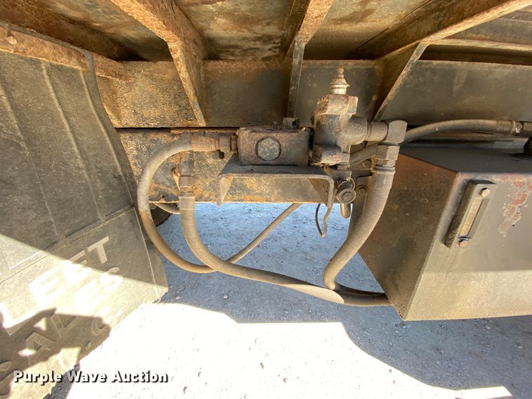 image for item HA9699 2006 Chevrolet C8500 dump truck