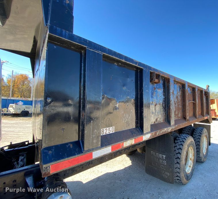 image for item HA9699 2006 Chevrolet C8500 dump truck