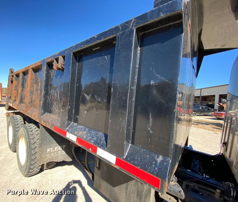 image for item HA9699 2006 Chevrolet C8500 dump truck