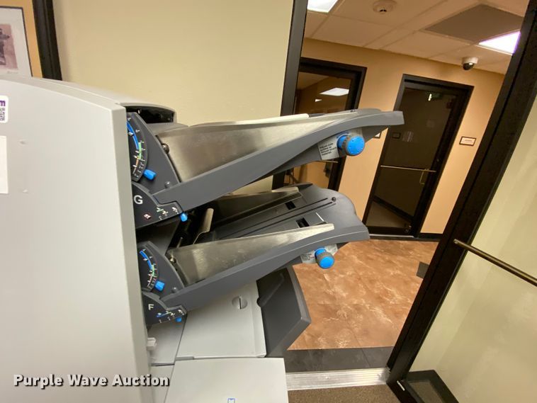 image for item HA9704 Pitney Bowes DI600 envelope inserter