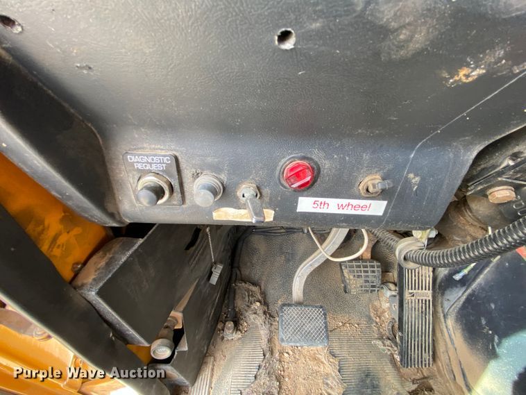 image for item HA9719 2000 Volvo WG  semi truck