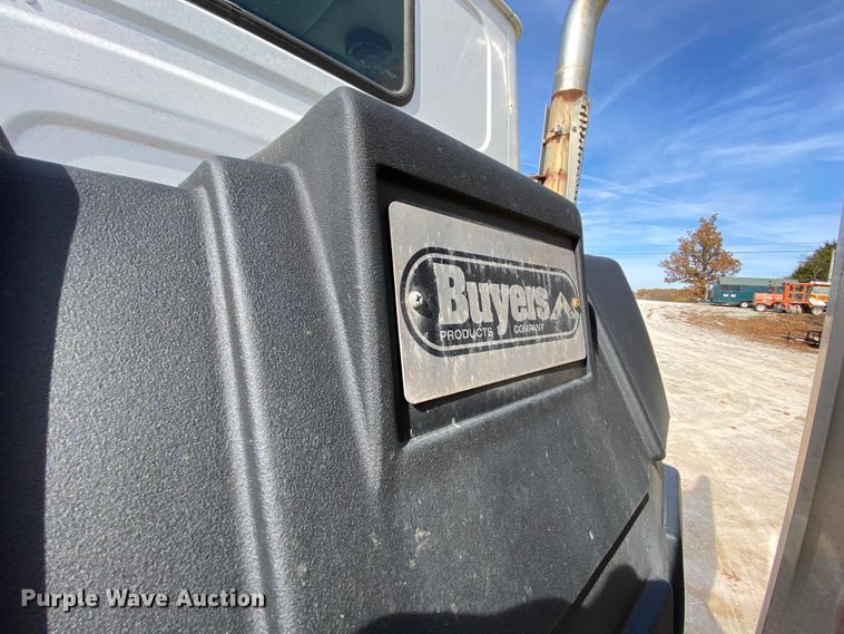 image for item HA9719 2000 Volvo WG  semi truck