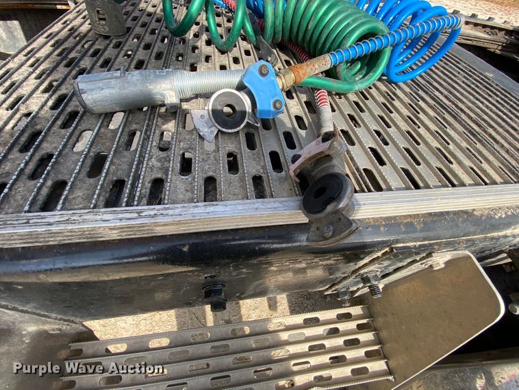 image for item HA9719 2000 Volvo WG  semi truck