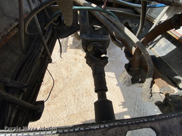 image for item HA9719 2000 Volvo WG  semi truck