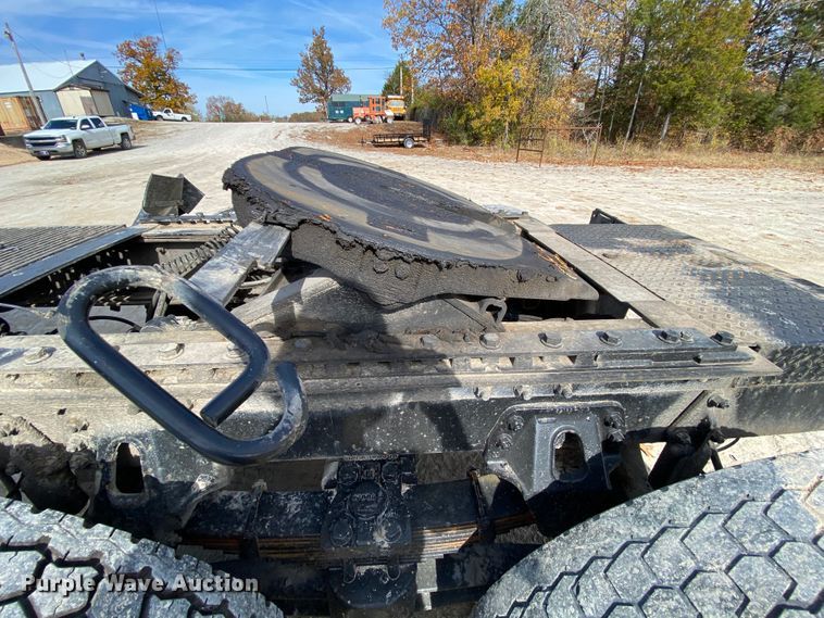 image for item HA9719 2000 Volvo WG  semi truck