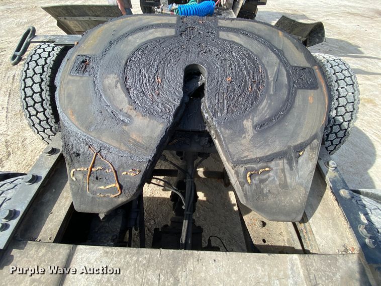 image for item HA9719 2000 Volvo WG  semi truck