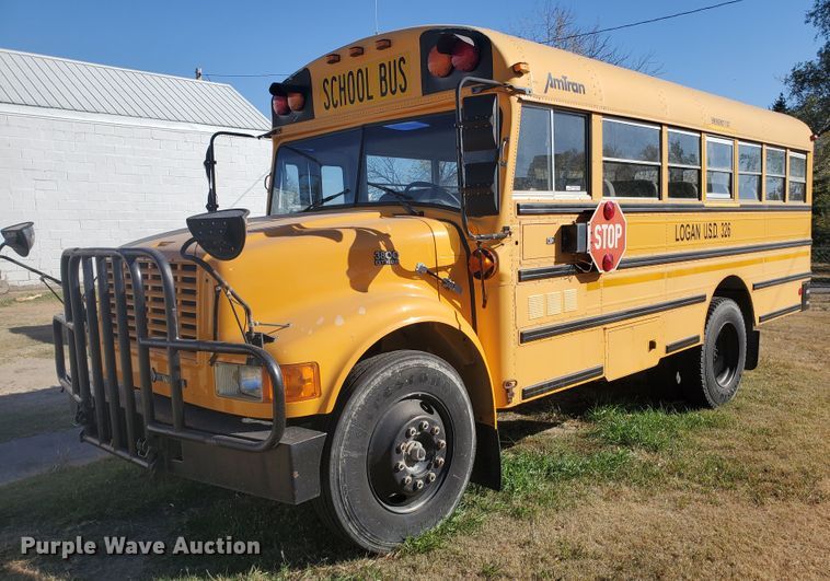 image for item HO9749 1996 International 3800 AmTran  school bus