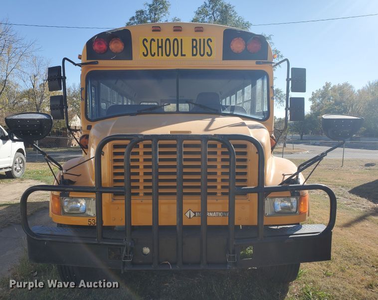 image for item HO9749 1996 International 3800 AmTran  school bus