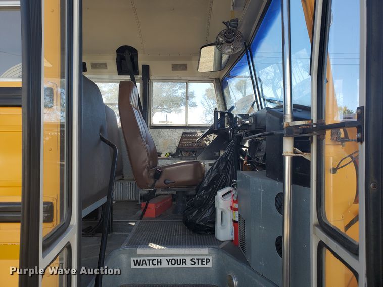 image for item HO9749 1996 International 3800 AmTran  school bus