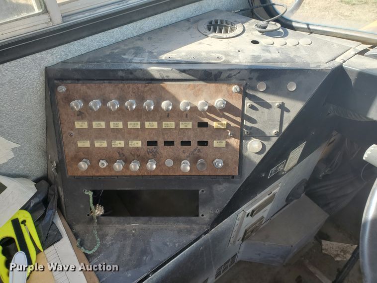 image for item HO9749 1996 International 3800 AmTran  school bus