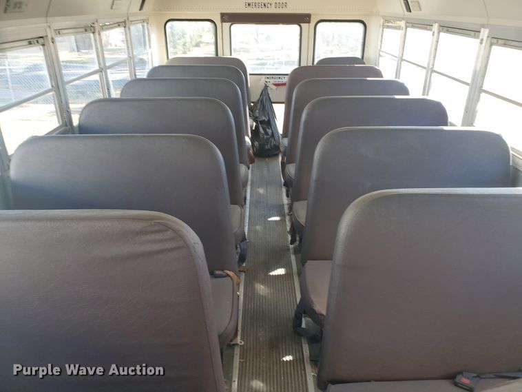 image for item HO9749 1996 International 3800 AmTran  school bus