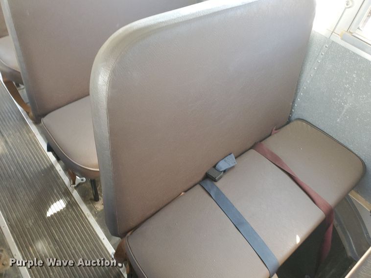 image for item HO9749 1996 International 3800 AmTran  school bus