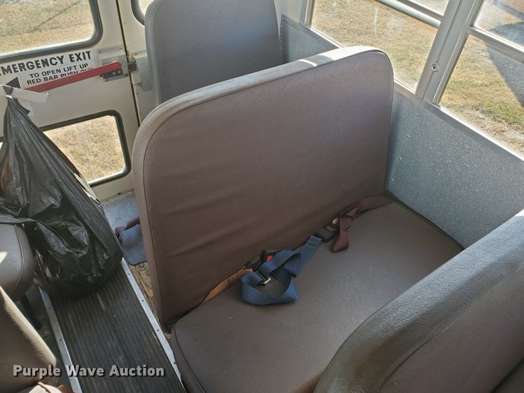 image for item HO9749 1996 International 3800 AmTran  school bus