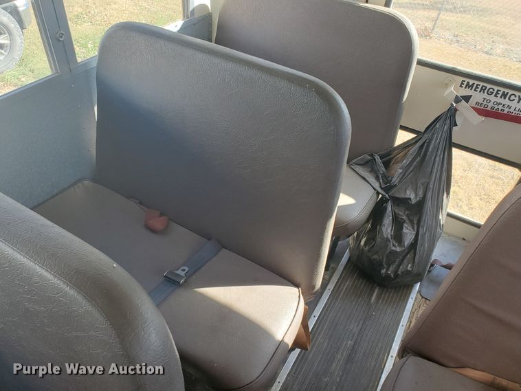 image for item HO9749 1996 International 3800 AmTran  school bus