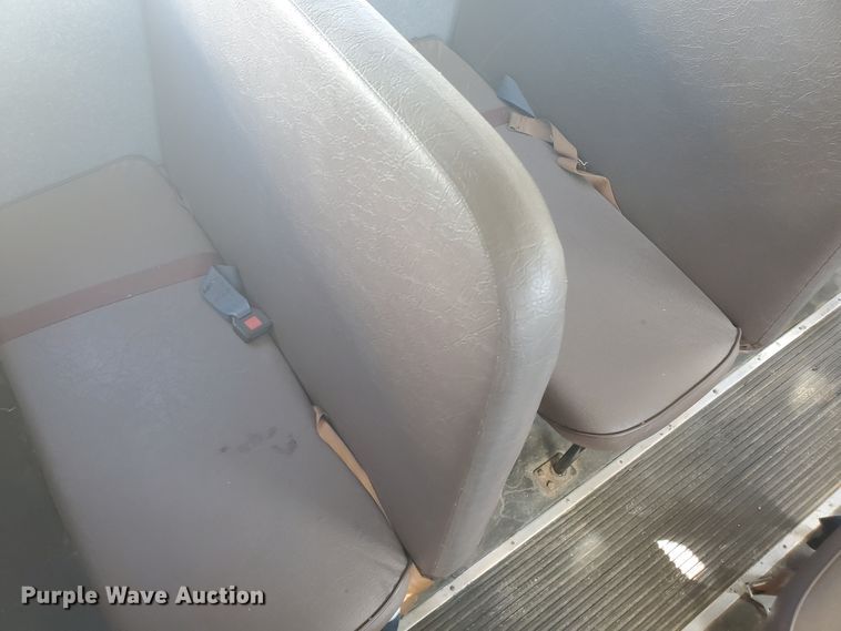 image for item HO9749 1996 International 3800 AmTran  school bus