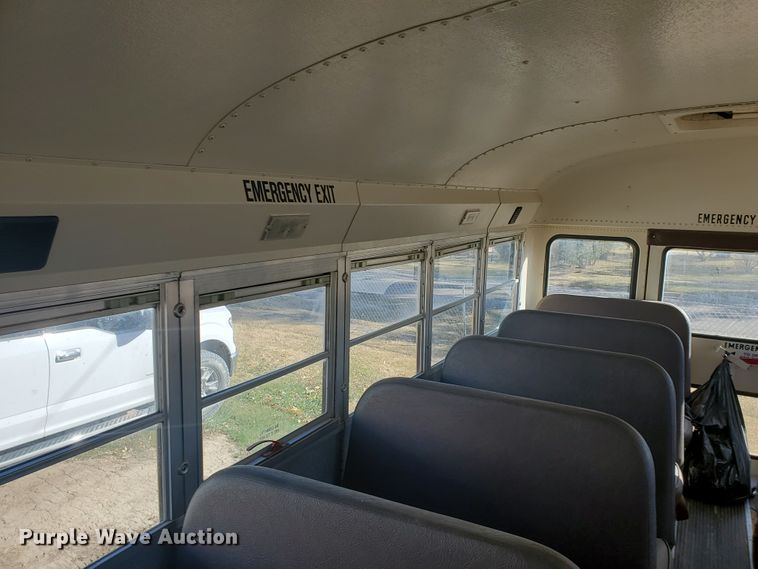 image for item HO9749 1996 International 3800 AmTran  school bus