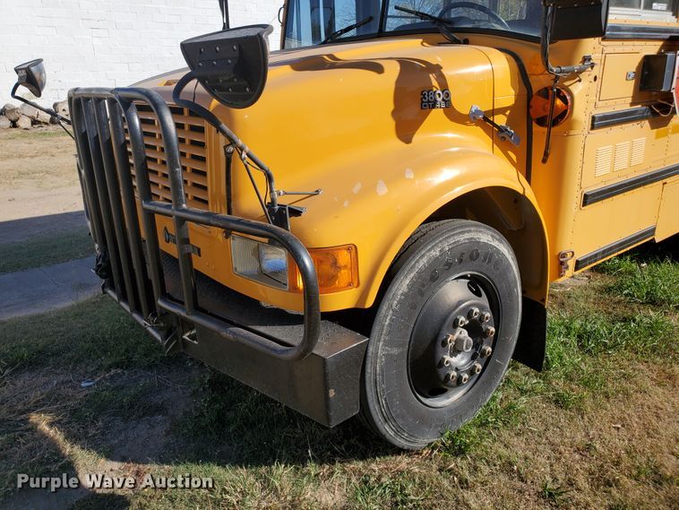 image for item HO9749 1996 International 3800 AmTran  school bus