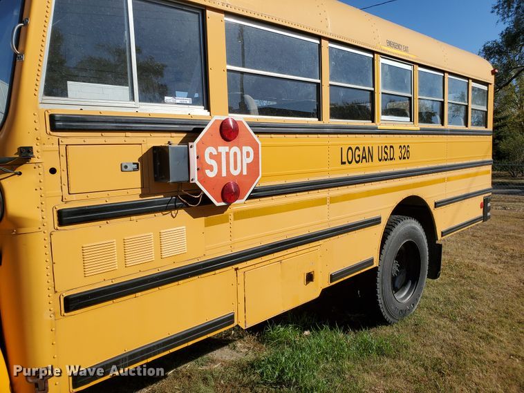 image for item HO9749 1996 International 3800 AmTran  school bus