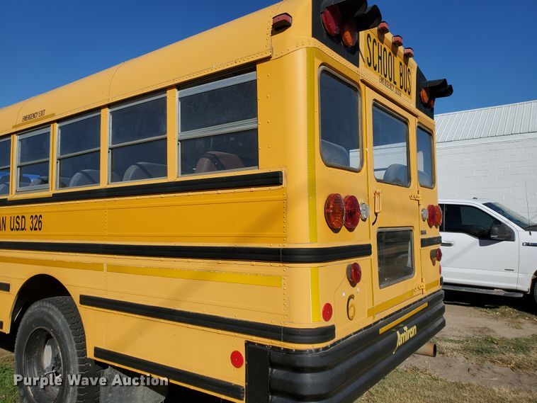 image for item HO9749 1996 International 3800 AmTran  school bus