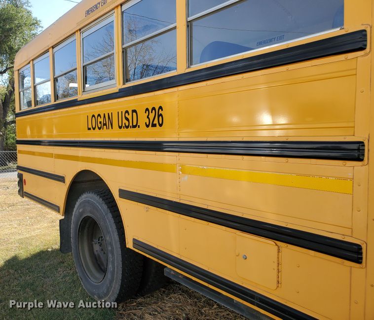 image for item HO9749 1996 International 3800 AmTran  school bus